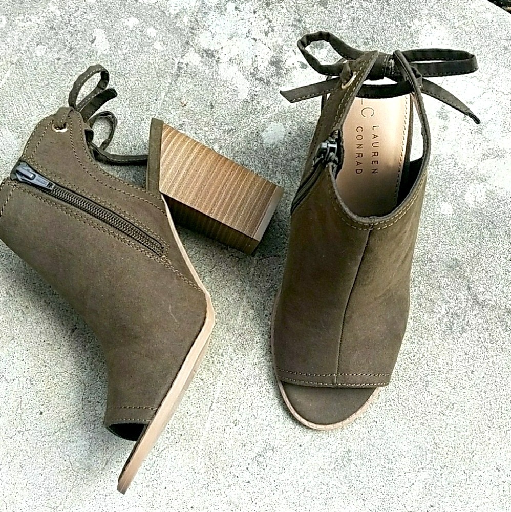 Suede Green Booties w/ Ties - Picture 2 of 4